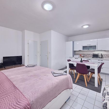 Relax Apartment ブラチスラヴァ エクステリア 写真
